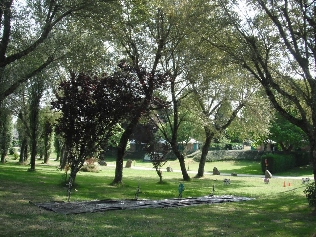 Camping Les Tournesols Sille-le-Guillaume Bagian luar foto