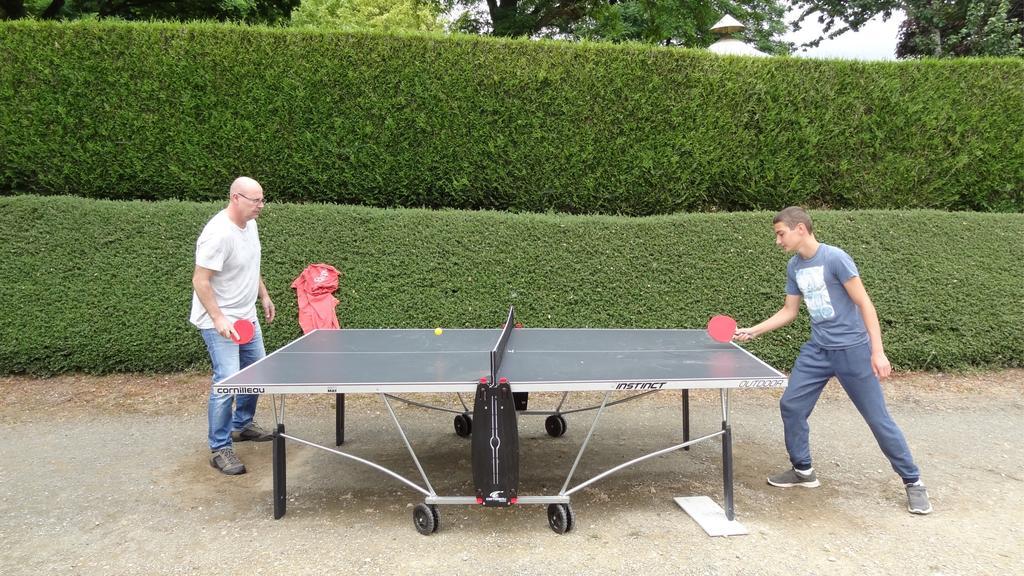 Camping Les Tournesols Sille-le-Guillaume Bagian luar foto