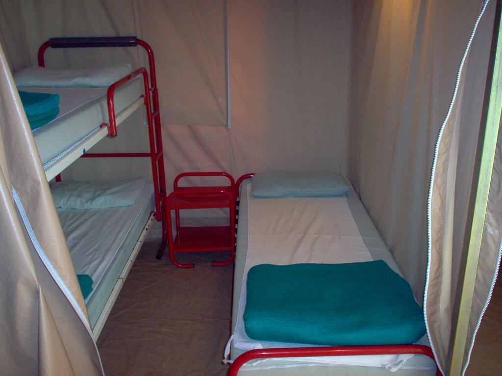 Camping Les Tournesols Sille-le-Guillaume Bagian luar foto