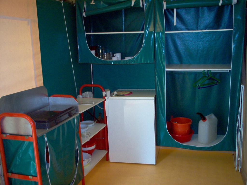 Camping Les Tournesols Sille-le-Guillaume Bagian luar foto
