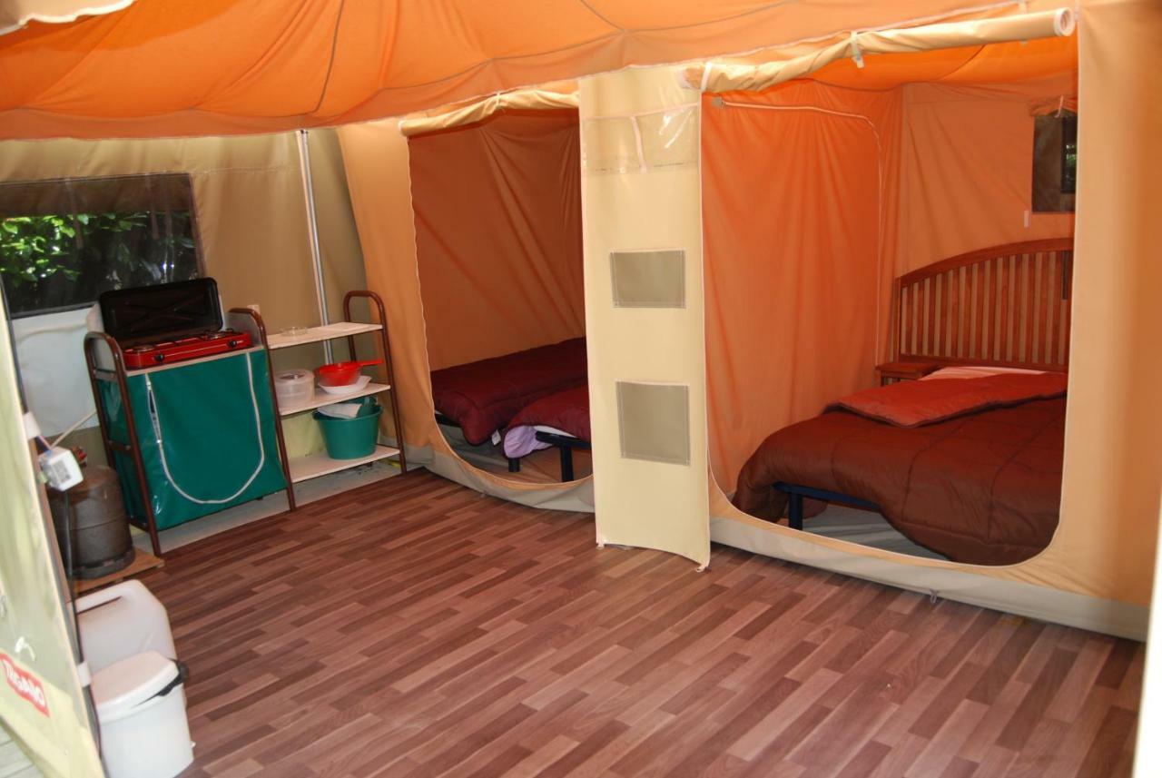Camping Les Tournesols Sille-le-Guillaume Bagian luar foto